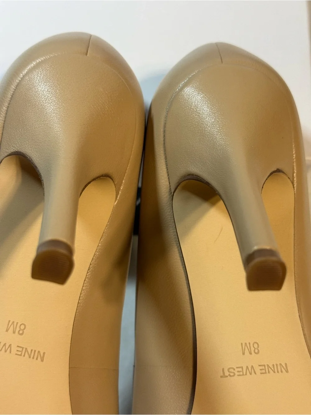 New Nine West Women’s Flax Classic Pointed-Toe  Pumps in Beige. Size 8M